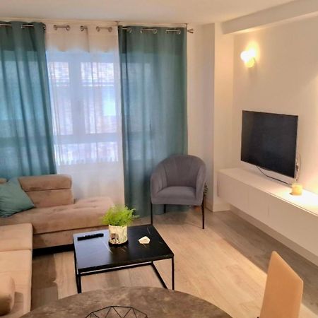 Moderno Apartamento Con Garaje Privado En El Centro De Vigo Exterior foto